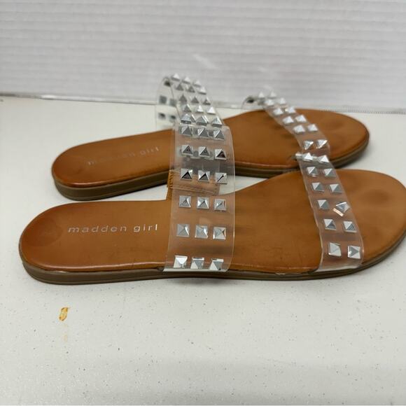 Madden Girl Slip On Silver Studded Vinyl Slides Womens 9 Beach Sandal Flats - Picture 7 of 7
